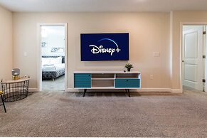 Luxury 9BR Villa Poolside Bliss n Pool Table Fun