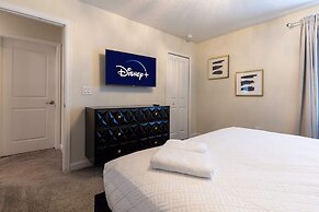 Luxury 9BR Villa Poolside Bliss n Pool Table Fun