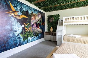 Luxury 9BR Villa Poolside Bliss n Pool Table Fun