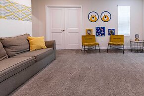 Luxury 9BR Villa Poolside Bliss n Pool Table Fun