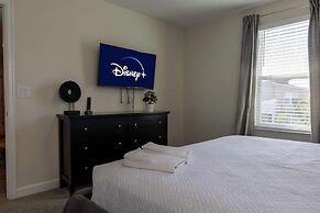 Luxury 9BR Villa Poolside Bliss n Pool Table Fun