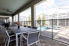 Luxury 9BR Villa Poolside Bliss n Pool Table Fun