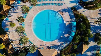 Luxury 9BR Villa Poolside Bliss n Pool Table Fun