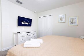 Luxury 9BR Villa Poolside Bliss n Pool Table Fun