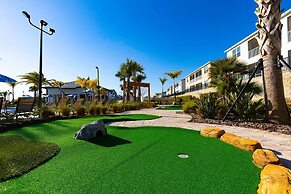 Luxury 9BR Villa Poolside Bliss n Pool Table Fun