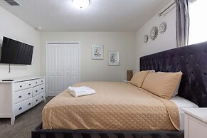 Luxury 9BR Villa Poolside Bliss n Pool Table Fun