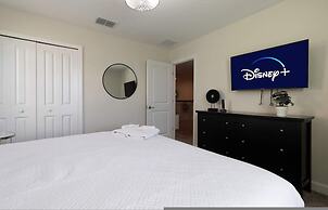 Luxury 9BR Villa Poolside Bliss n Pool Table Fun