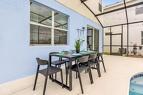 Upstay - Karaoke Mansion w Pool Cinema Themed Rooms