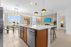 Upstay - Karaoke Mansion w Pool Cinema Themed Rooms