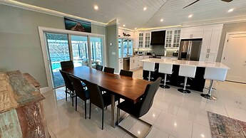 Lagoon Getaway in Fort Myers Beach