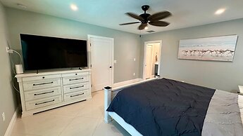 Lagoon Getaway in Fort Myers Beach