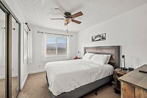 Sleeps 4 Mountain Views Indoor Pool Hot Tub