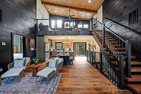 Game Room-hot Tub-10 Mins to Downtown Gatlinburg