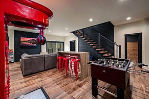 Game Room-hot Tub-10 Mins to Downtown Gatlinburg