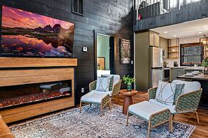 Game Room-hot Tub-10 Mins to Downtown Gatlinburg