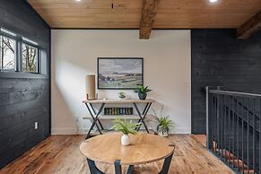 Game Room-hot Tub-10 Mins to Downtown Gatlinburg