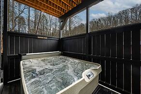 Game Room-hot Tub-10 Mins to Downtown Gatlinburg