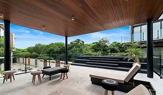 Ocean Breeze Loft Steps Away From Hotel Zone