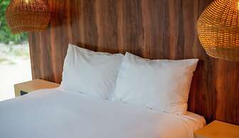 Ocean Breeze Loft Steps Away From Hotel Zone