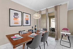 Relaxing Getaway Near Disney With Pool Themed Rooms