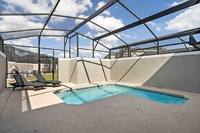 Relaxing Getaway Near Disney With Pool Themed Rooms