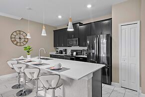 Relaxing Getaway Near Disney With Pool Themed Rooms