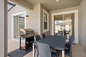 Relaxing Getaway Near Disney With Pool Themed Rooms