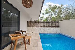 Best Private Pool 1 Full BR 2sofabeds Amenities