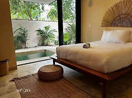 Spacious 2 BR Apartment With Private Pool Top Amenities