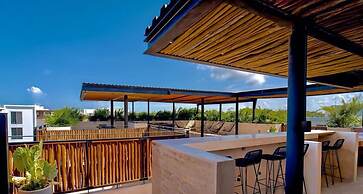 Spacious 2 BR Apartment With Private Pool Top Amenities