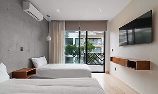 2 BR Apartment With Spacious Loft Close From Beach Zone