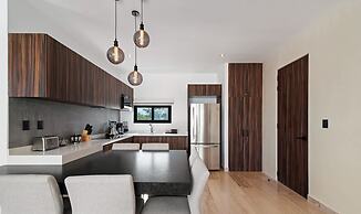 2 BR Apartment With Spacious Loft Close From Beach Zone