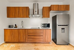 1 Br LX Amenities Prime Location