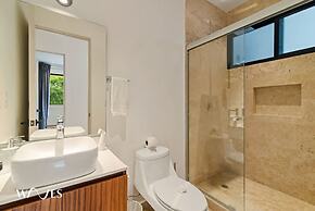 1 Br LX Amenities Prime Location