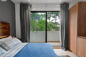 1 Br LX Amenities Prime Location