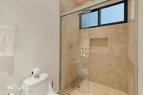 1 Br LX Amenities Prime Location