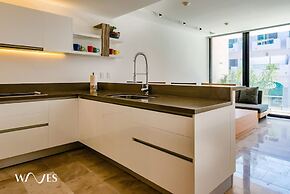 2 Br Steps Away From the Beach Heated Pool