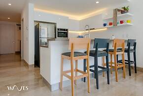 2 Br Steps Away From the Beach Heated Pool