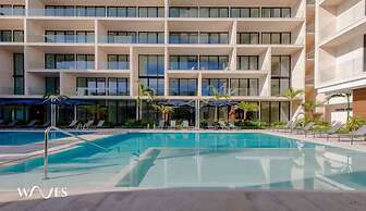 2 Br Steps Away From the Beach Heated Pool