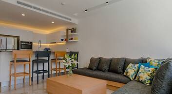 2 Br Steps Away From the Beach Heated Pool