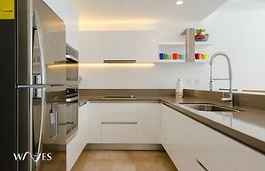 2 Br Steps Away From the Beach Heated Pool