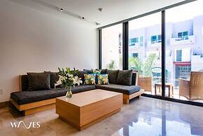 2 Br Steps Away From the Beach Heated Pool