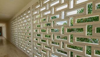 2 Br Roof w Infinity Pool Jacuzzi Spacious