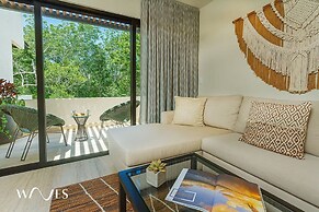 2 Br Roof w Infinity Pool Jacuzzi Spacious