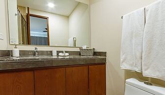 2 Br Roof w Infinity Pool Jacuzzi Spacious