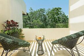 2 Br Roof w Infinity Pool Jacuzzi Spacious