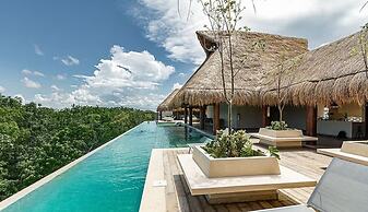 2 Br Roof w Infinity Pool Jacuzzi Spacious