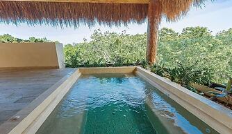 2 Br Roof w Infinity Pool Jacuzzi Spacious