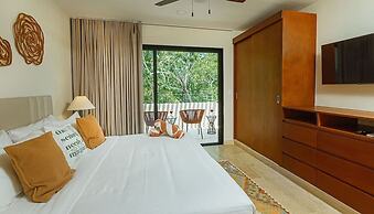 2 Br Roof w Infinity Pool Jacuzzi Spacious