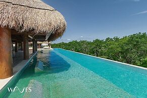 2 Br Roof w Infinity Pool Jacuzzi Spacious